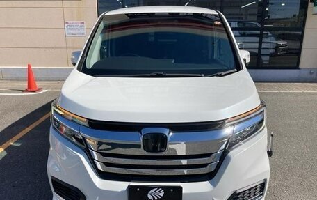 Honda Stepwgn IV, 2022 год, 1 350 000 рублей, 2 фотография