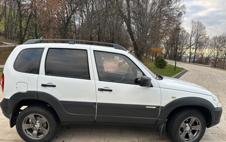 Chevrolet Niva I рестайлинг, 2014 год, 650 000 рублей, 3 фотография