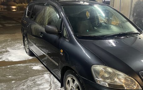 Toyota Avensis Verso I рестайлинг, 2003 год, 650 000 рублей, 4 фотография
