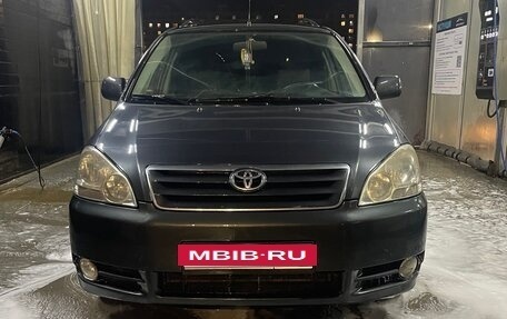 Toyota Avensis Verso I рестайлинг, 2003 год, 650 000 рублей, 3 фотография