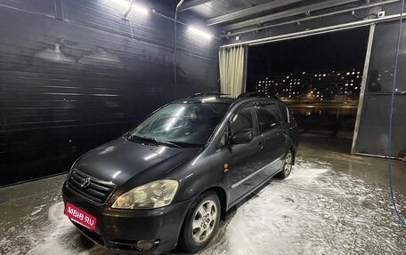 Toyota Avensis Verso I рестайлинг, 2003 год, 650 000 рублей, 12 фотография