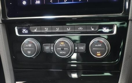 Volkswagen Golf VIII, 2022 год, 1 155 000 рублей, 18 фотография