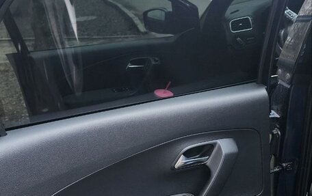 Volkswagen Polo VI (EU Market), 2011 год, 950 000 рублей, 6 фотография