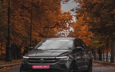 Volkswagen Polo VI (EU Market), 2021 год, 1 950 000 рублей, 1 фотография