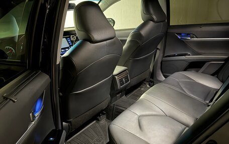 Toyota Camry, 2019 год, 3 900 000 рублей, 15 фотография