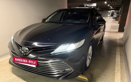 Toyota Camry, 2019 год, 3 900 000 рублей, 8 фотография