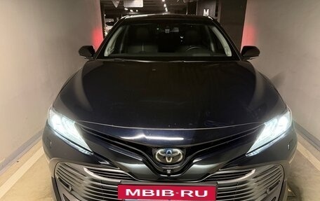 Toyota Camry, 2019 год, 3 900 000 рублей, 7 фотография