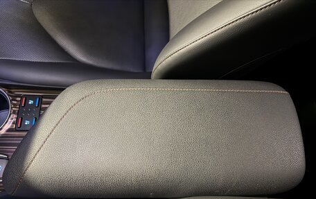 Toyota Camry, 2019 год, 3 900 000 рублей, 22 фотография