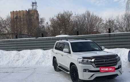 Toyota Land Cruiser 200, 2017 год, 6 640 000 рублей, 3 фотография