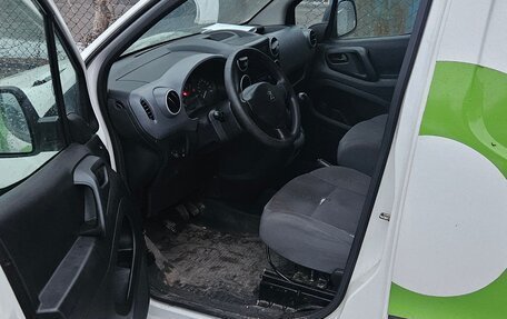 Peugeot Partner II рестайлинг 2, 2016 год, 550 000 рублей, 5 фотография