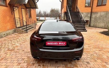 Maserati Ghibli, 2013 год, 2 970 000 рублей, 4 фотография