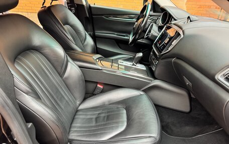 Maserati Ghibli, 2013 год, 2 970 000 рублей, 16 фотография