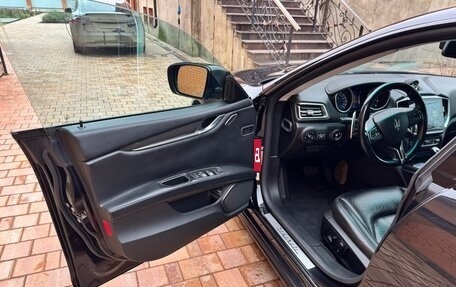 Maserati Ghibli, 2013 год, 2 970 000 рублей, 21 фотография