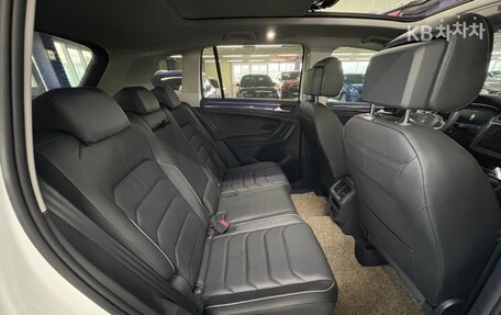 Volkswagen Tiguan II, 2024 год, 3 650 010 рублей, 12 фотография