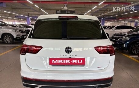 Volkswagen Tiguan II, 2024 год, 3 650 010 рублей, 5 фотография