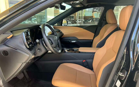 Lexus RX IV рестайлинг, 2025 год, 7 300 000 рублей, 10 фотография