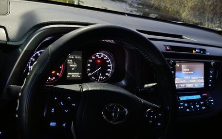 Toyota RAV4, 2017 год, 2 800 000 рублей, 8 фотография