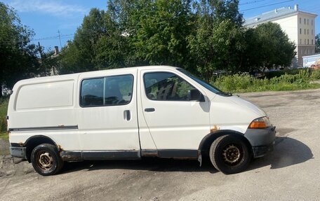 Toyota HiAce H50 H60 H70, 1983 год, 249 000 рублей, 3 фотография