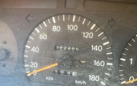 Toyota HiAce H50 H60 H70, 1983 год, 249 000 рублей, 8 фотография