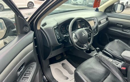 Mitsubishi Outlander III рестайлинг 3, 2014 год, 1 949 000 рублей, 10 фотография