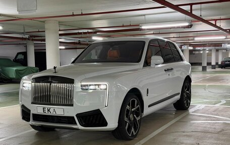 Rolls-Royce Cullinan, 2025 год, 72 000 000 рублей, 4 фотография