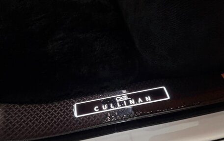 Rolls-Royce Cullinan, 2025 год, 72 000 000 рублей, 12 фотография