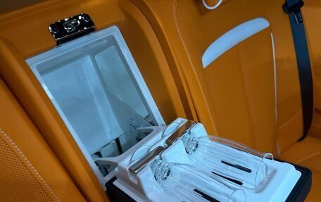 Rolls-Royce Cullinan, 2025 год, 72 000 000 рублей, 23 фотография