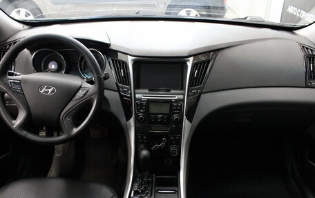 Hyundai Sonata VI, 2010 год, 1 049 000 рублей, 8 фотография