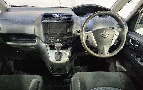 Nissan Serena IV, 2011 год, 1 299 000 рублей, 10 фотография