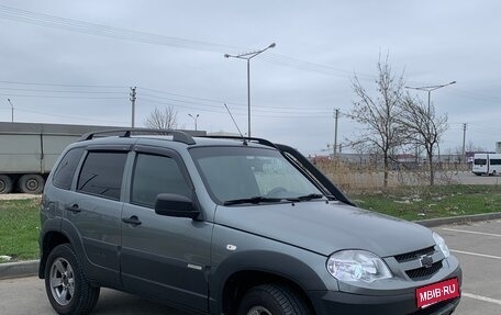 Chevrolet Niva I рестайлинг, 2018 год, 850 000 рублей, 1 фотография