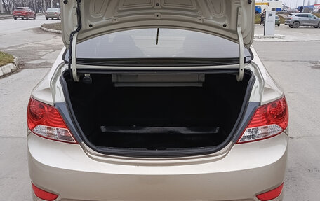 Hyundai Solaris II рестайлинг, 2013 год, 870 000 рублей, 14 фотография