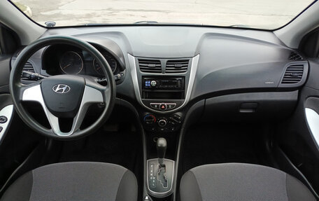 Hyundai Solaris II рестайлинг, 2013 год, 870 000 рублей, 18 фотография