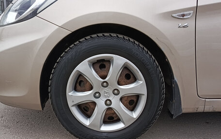 Hyundai Solaris II рестайлинг, 2013 год, 870 000 рублей, 22 фотография