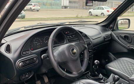 Chevrolet Niva I рестайлинг, 2018 год, 850 000 рублей, 5 фотография