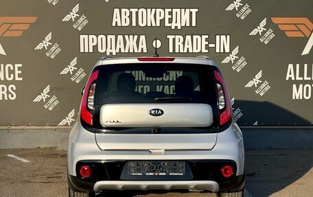 KIA Soul II рестайлинг, 2017 год, 1 645 000 рублей, 6 фотография