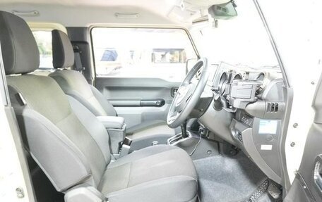 Suzuki Jimny, 2021 год, 1 067 000 рублей, 31 фотография