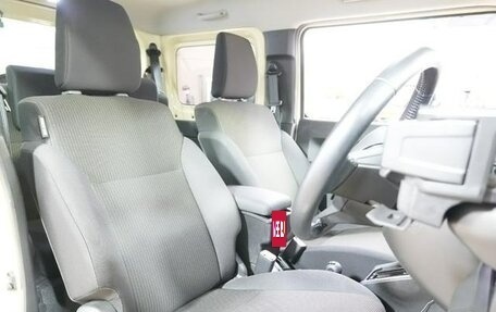 Suzuki Jimny, 2021 год, 1 067 000 рублей, 30 фотография