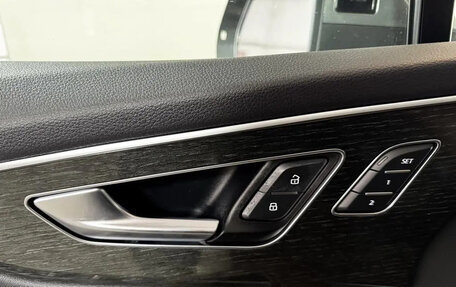 Audi Q7, 2022 год, 21 фотография