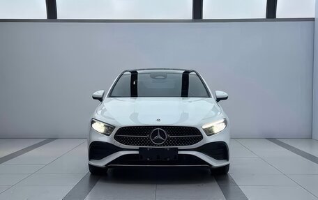 Mercedes-Benz A-Класс, 2022 год, 2 210 000 рублей, 2 фотография
