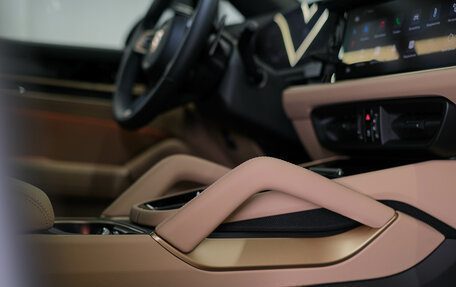 Porsche Cayenne III, 2025 год, 25 286 700 рублей, 32 фотография