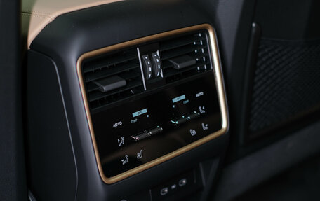 Porsche Cayenne III, 2025 год, 25 286 700 рублей, 31 фотография