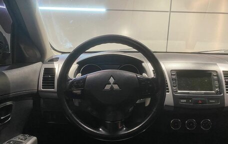 Mitsubishi Outlander III рестайлинг 3, 2011 год, 1 155 000 рублей, 10 фотография