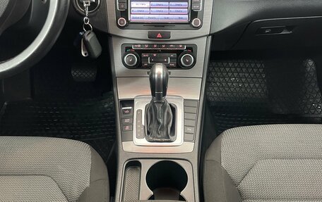 Volkswagen Passat B7, 2011 год, 1 078 000 рублей, 14 фотография