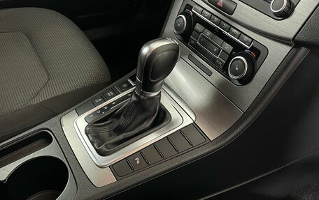 Volkswagen Passat B7, 2011 год, 1 078 000 рублей, 17 фотография