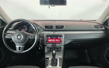 Volkswagen Passat B7, 2011 год, 1 078 000 рублей, 10 фотография