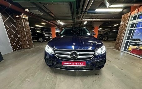 Mercedes-Benz E-Класс, 2020 год, 4 500 000 рублей, 1 фотография