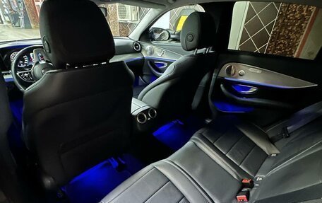 Mercedes-Benz E-Класс, 2020 год, 4 500 000 рублей, 7 фотография