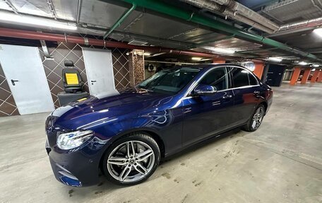 Mercedes-Benz E-Класс, 2020 год, 4 500 000 рублей, 10 фотография