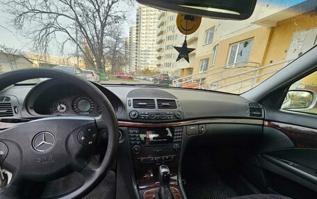 Mercedes-Benz E-Класс, 2004 год, 500 000 рублей, 6 фотография