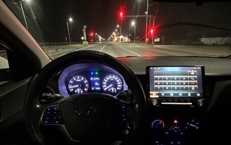 Hyundai Solaris II рестайлинг, 2017 год, 1 320 000 рублей, 5 фотография